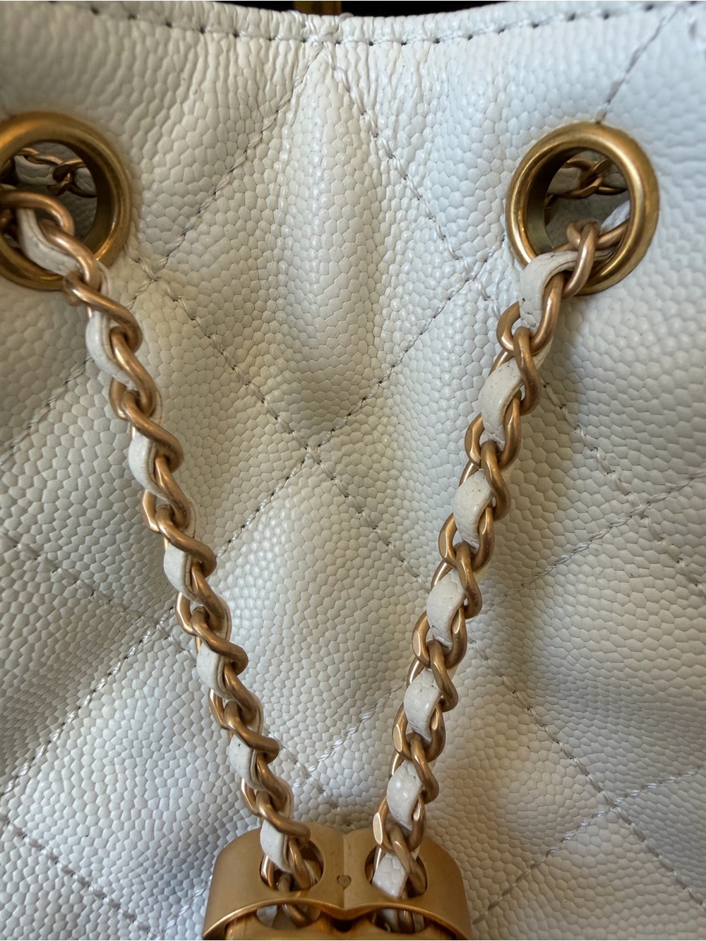White Quilted Leather Drawstring Shoulder Bag - Picture 3 of 11